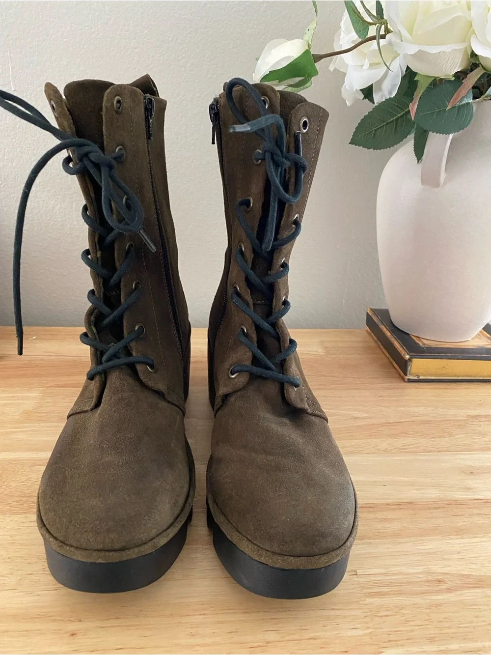 Fly London suede lace